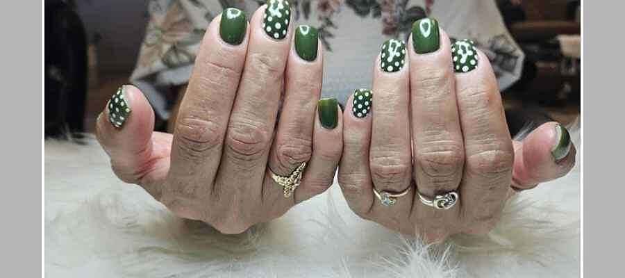 Happy Halloween & Hello Holiday Season! A Nice & Clean Salon Awaits!