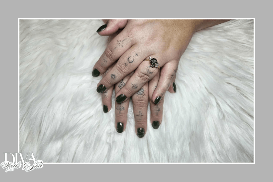 ✨ Goodbye Red & Green, Hello GLITTER! NYE Prep Starts Now.