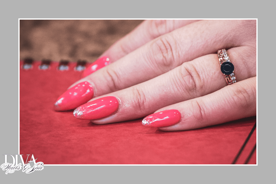 💎 NYE Trend Alert: Diamonds & Chrome